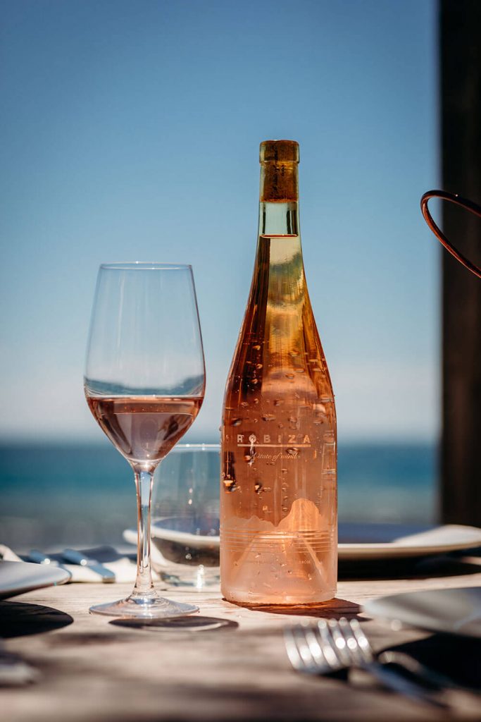 Sauvignon blanc rosé - one of a kind - Robiza wine - A state of mind